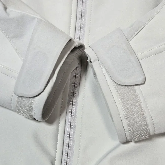 Marmot Women's Ski Jacket in Light Gray - Picture 6 of 10